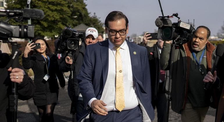 Quem é o deputado norte-americano com origem brasileira alvo de polêmicas nos EUA?