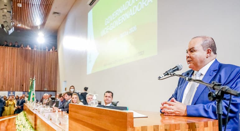 Ministro determina afastamento de Ibaneis Rocha do Governo do DF