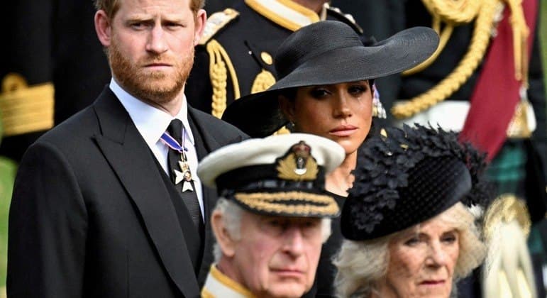 Série sobre Harry e Meghan piorou imagem do casal no Reino Unido