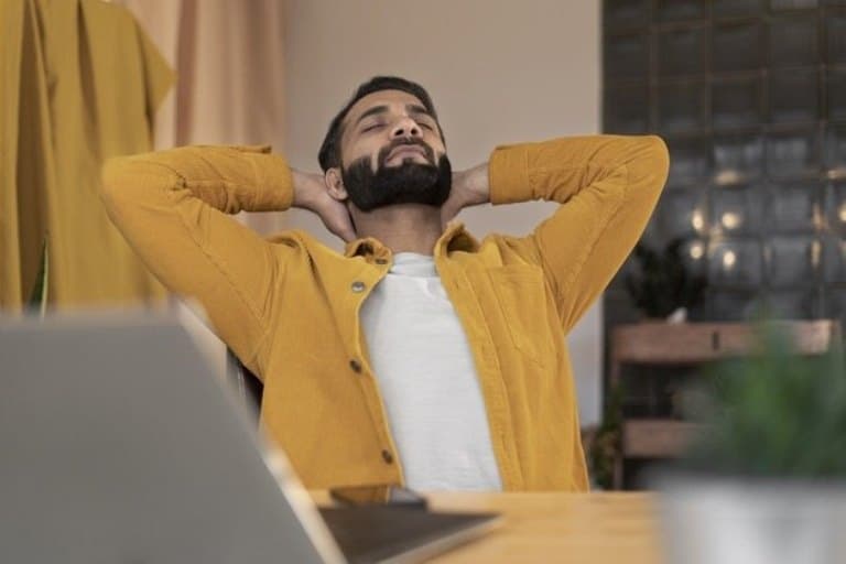 Saiba quando é permitido faltar no trabalho sem ter desconto no salário