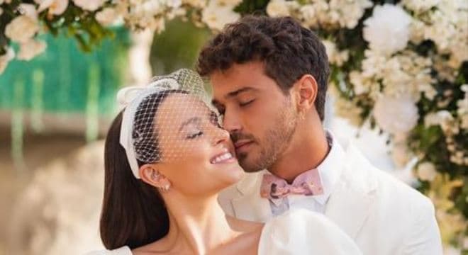 Larissa Manoela se casa 'em segredo' com André Luiz Frambach