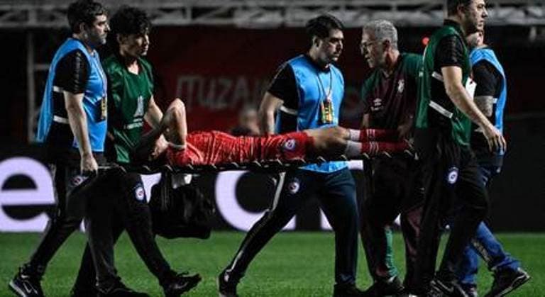 Médico do Argentinos Juniors fala sobre lesão de Sánchez: 'Nunca vi nada assim'