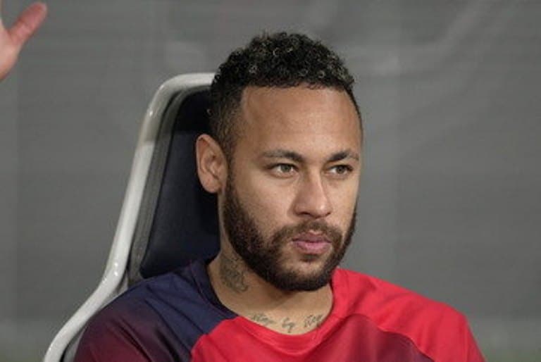 Neymar deve ser negociado com clube saudita e emprestado ao Barcelona, diz jornal