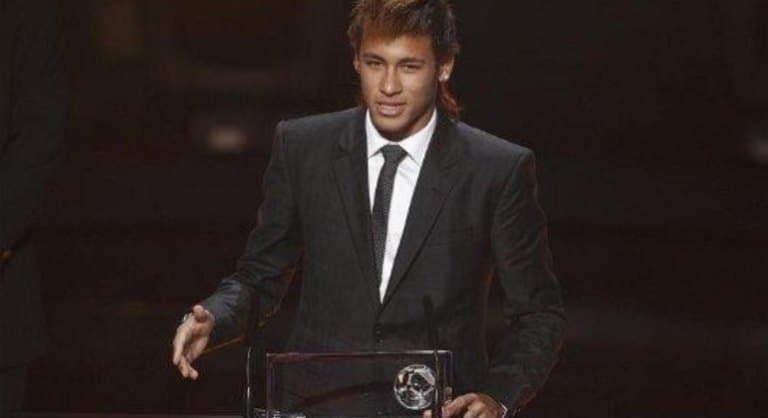 Há 12 anos Neymar ganhava o prêmio Puskas