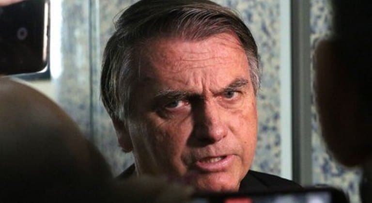 PF pede quebra de sigilos bancário e fiscal de Jair Bolsonaro ao STF