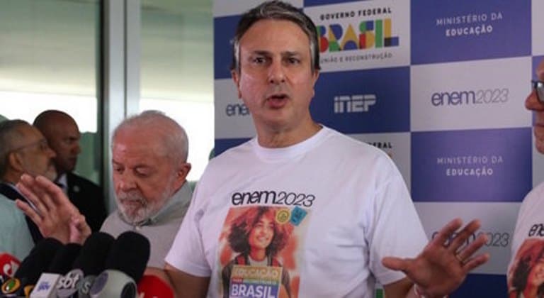 Ministro da Educação descarta cancelar o Enem após suposto vazamento de prova