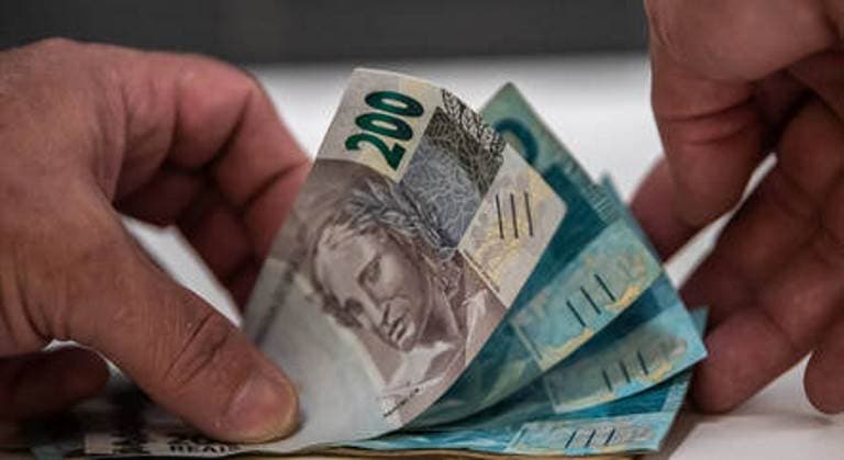 Dinheiro esquecido de quem já morreu supera R$ 2 bilhões e é disputado por municípios