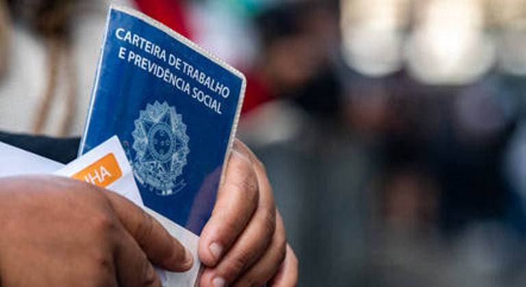 Desemprego no Brasil cai para 7,8% em agosto, a menor taxa desde 2015