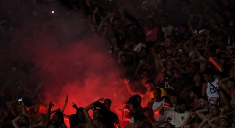 Justiça decreta prisão de 4 chefes de torcidas organizadas no RJ