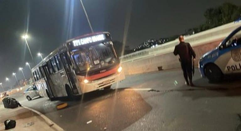Granada explode dentro de ônibus e deixa 3 feridos no Rio de Janeiro