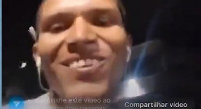 Ladrão faz transmissão em rede social de mulher que teve o celular roubado