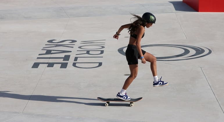 Rayssa Leal e Kelvin Hoefler disputam Mundial de Skate Street