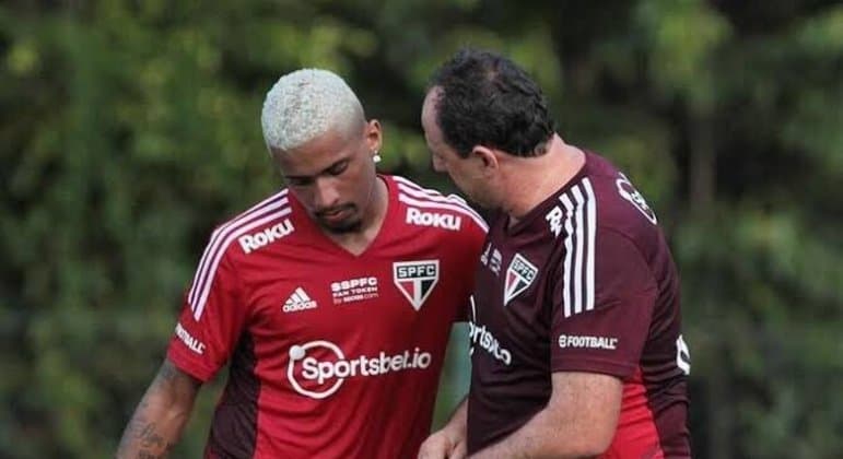 Crise no São Paulo. Ceni grita com Marcos Paulo. Time fica do lado do jogador