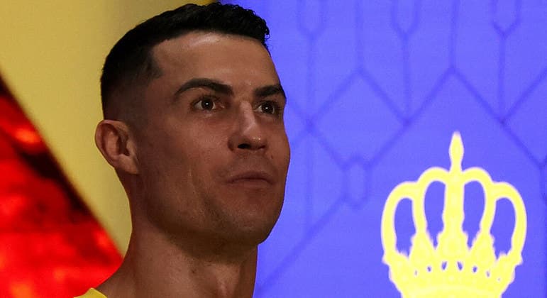 Com R$ 1,3 bilhão, CR7 é o jogador mais bem pago do mundo