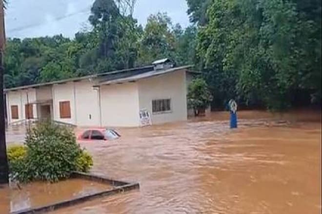 Santa Catarina tem morte, feridos e 60 cidades afetadas pelos temporais