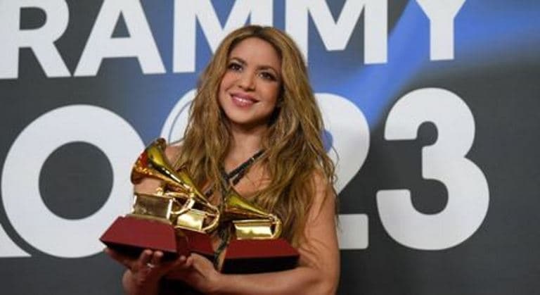 Shakira ganha Grammy por música com indireta a Piqué