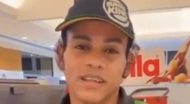 Funcionário do Burger King faz xixi nas calças após ser proibido de ir ao banheiro
