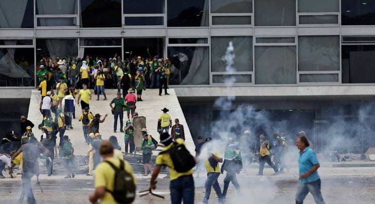 Invasão em Brasília completa um mês; prejuízo chegou a R$ 21 milhões
