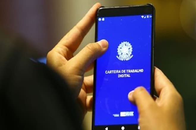 Congresso discute diminuir carga horária de trabalho no Brasil