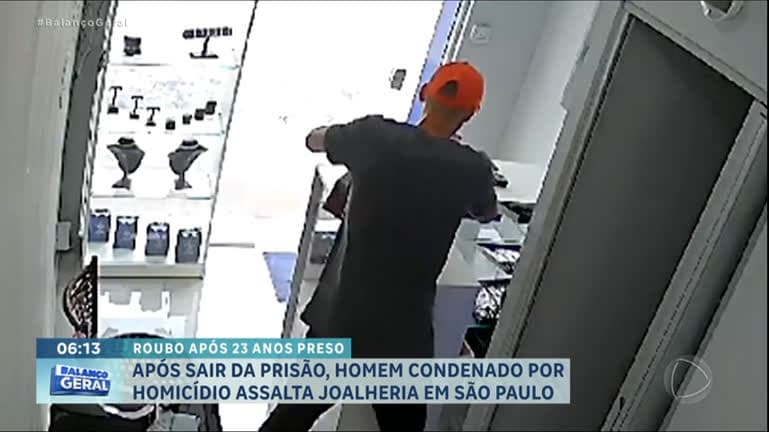 Condenado por homicídio é solto após 23 anos, assalta joalheria e volta para a cadeia