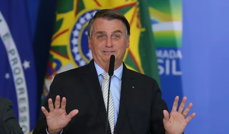 Bolsonaro diz que ‘picanha virou abóbora’ e questiona saúde mental de Lula nas redes sociais