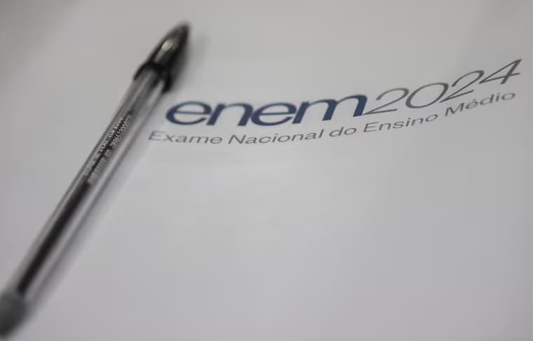 Ministério da Educação divulga gabarito e cadernos de questões do Enem 2024