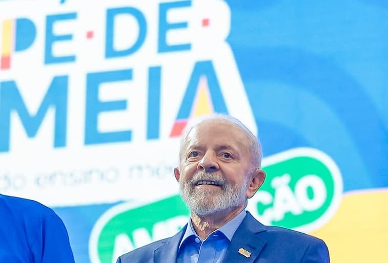 Pé-de-Meia passa a integrar orçamento da Educação