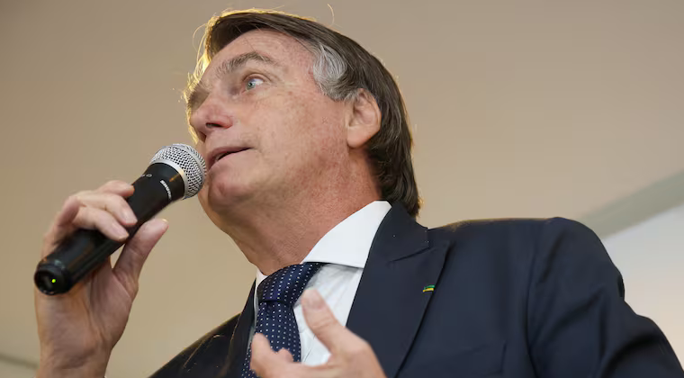 PF tem áudio de Bolsonaro e ex-chefe da Abin negociando plano para livrar Flávio de investigação