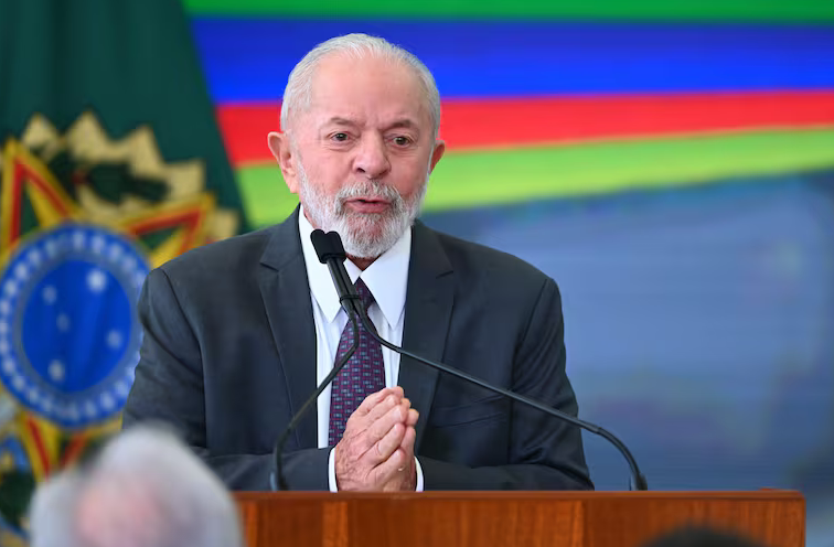 ‘Nunca se provou que houve corrupção nos estádios brasileiros’, diz Lula