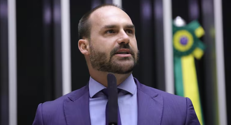 Eduardo Bolsonaro afirma que Marçal fez ‘recorte malicioso’ de entrevista do deputado