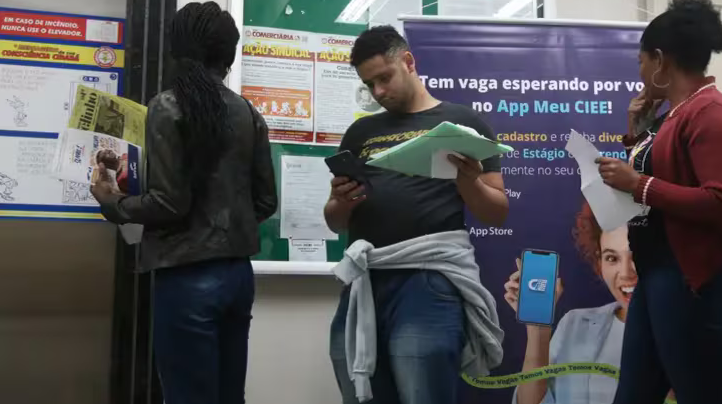 Brasil tem menor número de desempregados em 10 anos para trimestre encerrado em junho