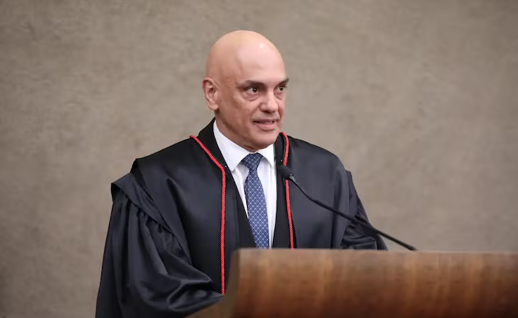 Moraes multa ‘X’ em R$ 700 mil por rede social não excluir post com críticas a Lira