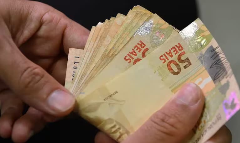 Ainda não recebeu a restituição do IR 2024? Confira datas dos pagamentos