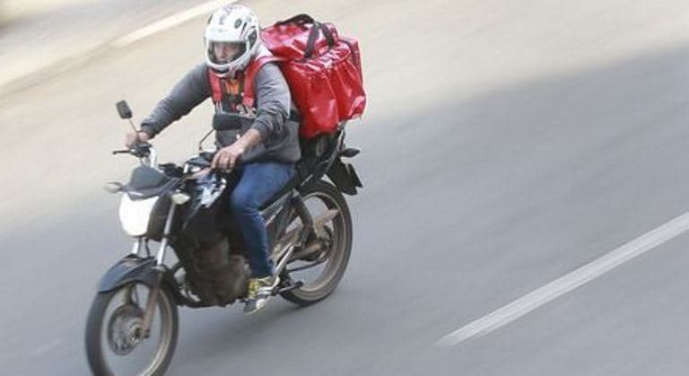 Parlamentares querem incluir entregadores de moto e bike em PL sobre motoristas por app