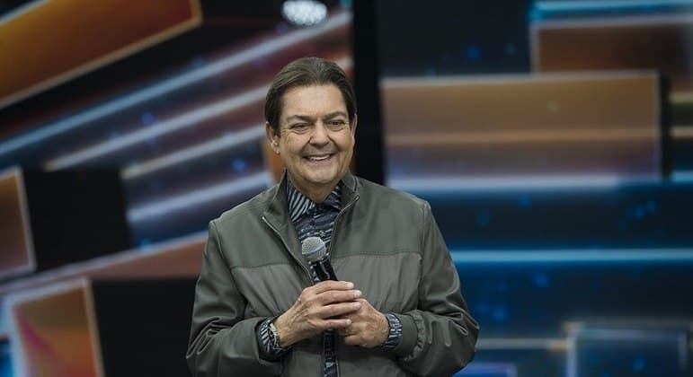 Fausto Silva é internado para passar por mais um transplante