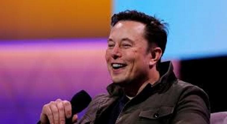 Entidades acionam Justiça e pedem multa de R$ 1 bilhão ao X após ataques de Musk ao STF