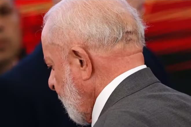 Lula retira dreno da cabeça e segue lúcido e orientado, diz boletim médico