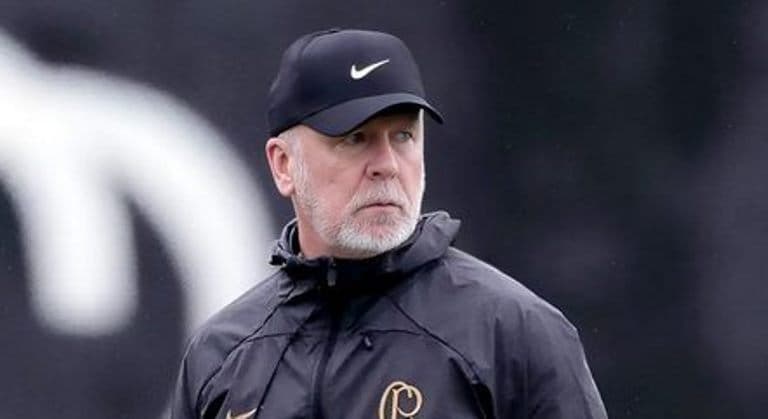 Corinthians demite o técnico Mano Menezes
