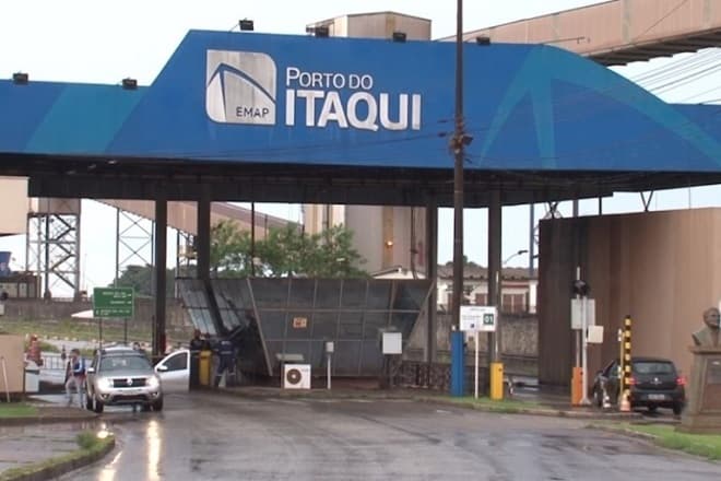 Porto do Itaqui realiza operação simultânea inédita de cinco navios de combustíveis