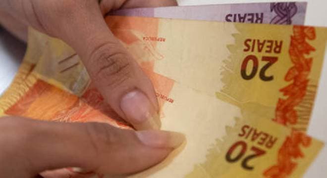 Concursos públicos têm salários de até R$ 35,7 mil e mais de 2.400 vagas