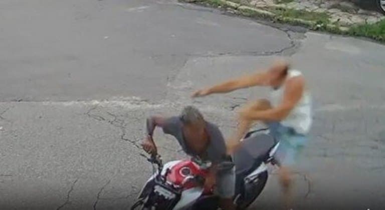 Vítima que deu 'voadora' em suspeito se emociona ao relembrar riscos