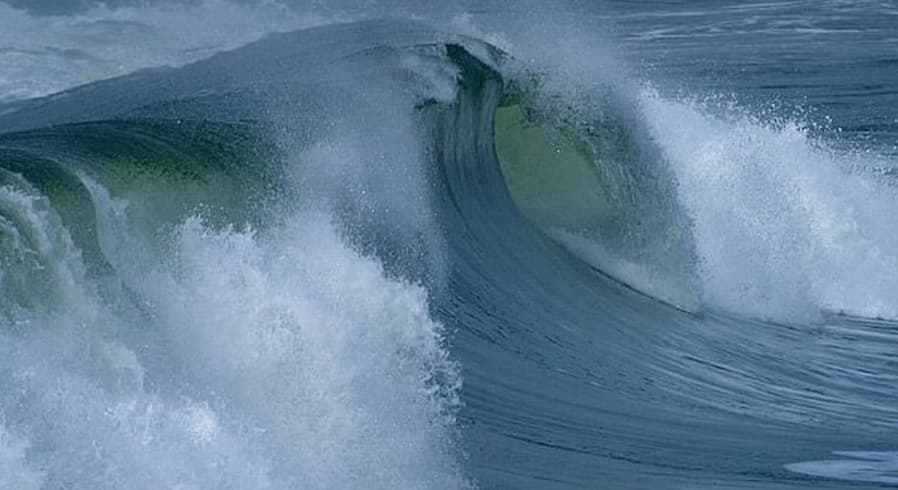 Cientistas detectam tsunami por deslizamento de terra pela 1ª vez