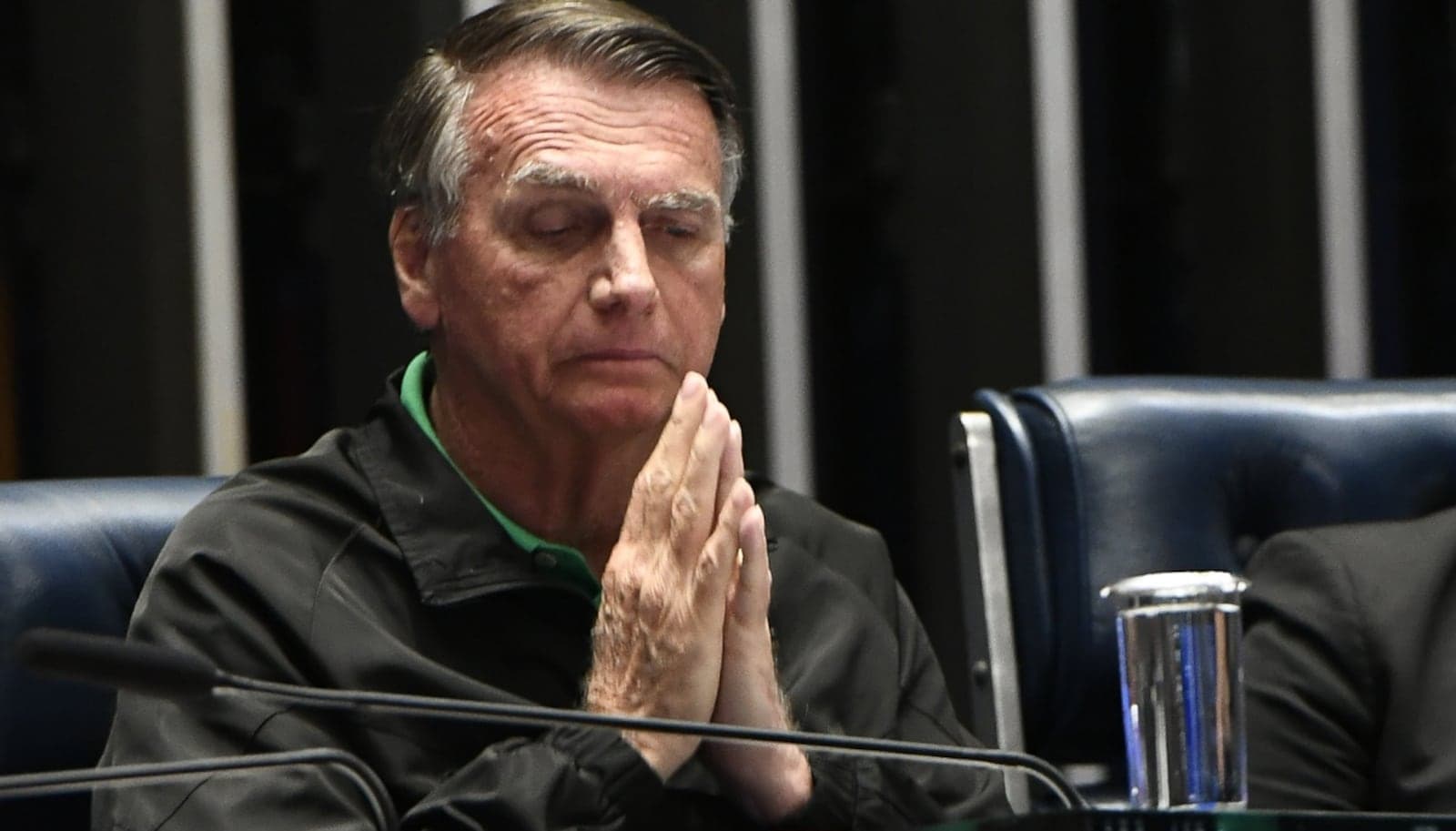 PF faz buscas na casa de Jair Bolsonaro, que terá que usar tornozeleira eletrônica