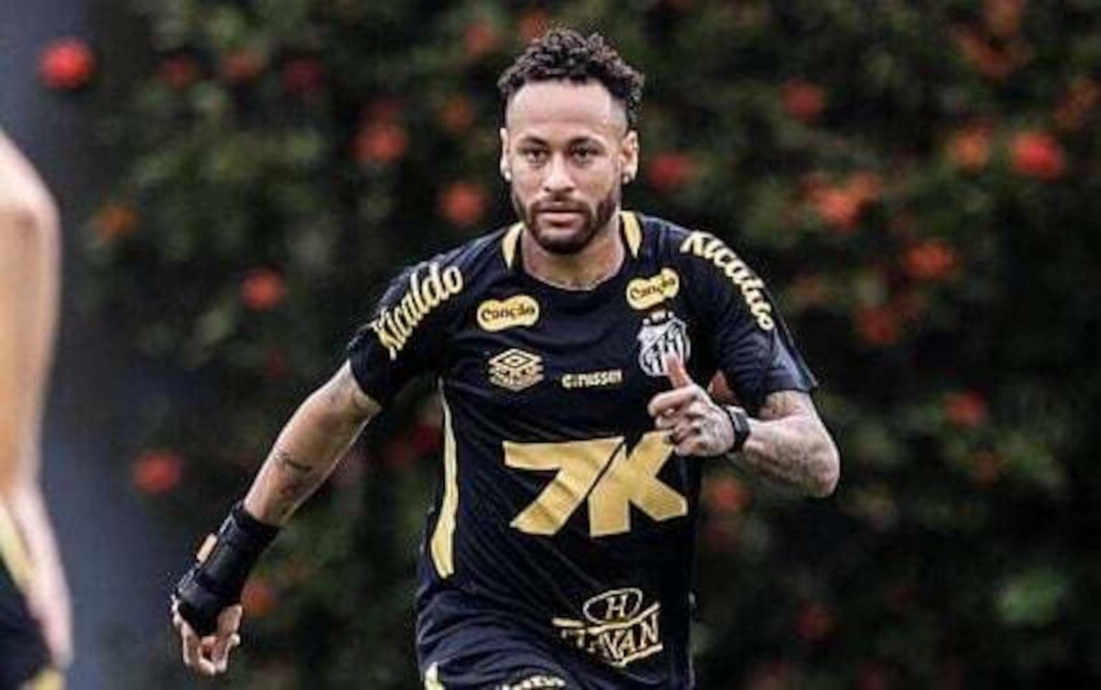 Possível rebaixamento do Santos pode atrapalhar permanência de Neymar?