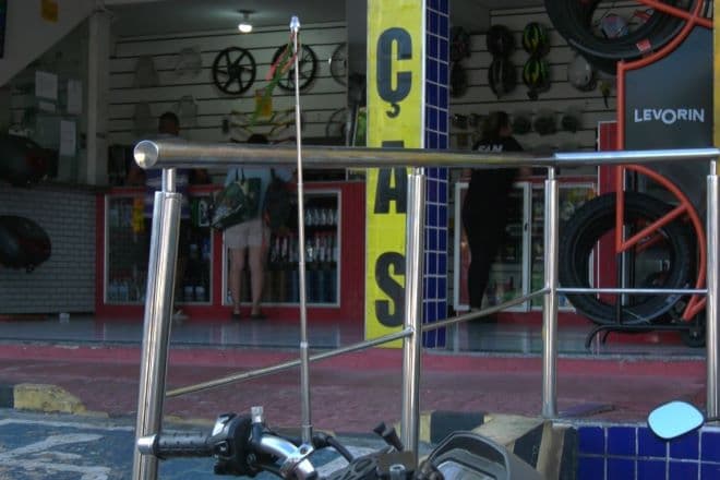 Linha chilena: “antena corta pipa” é essencial para a segurança do condutor