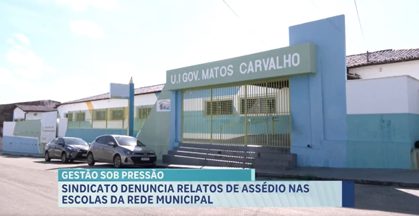 Responsáveis e alunos protestam em escola sobre possível caso de assédio moral por parte de gestora