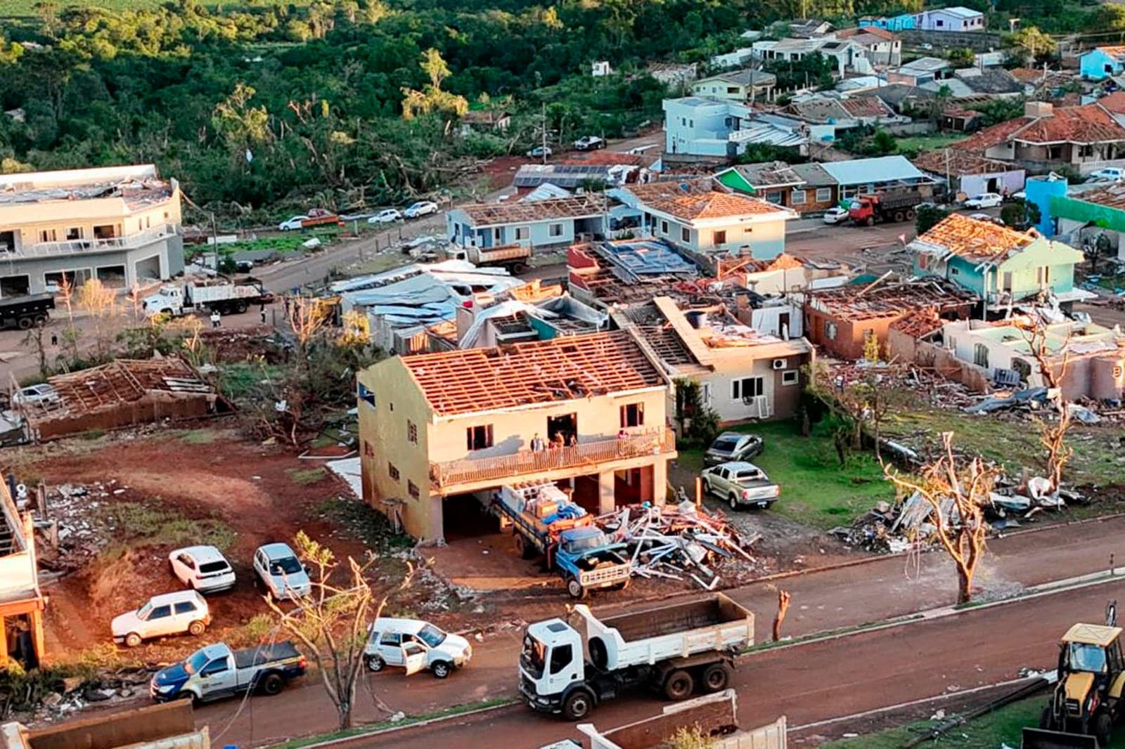 Governo sanciona lei que prevê auxílio de até 50 mil para famílias afetadas por tornado