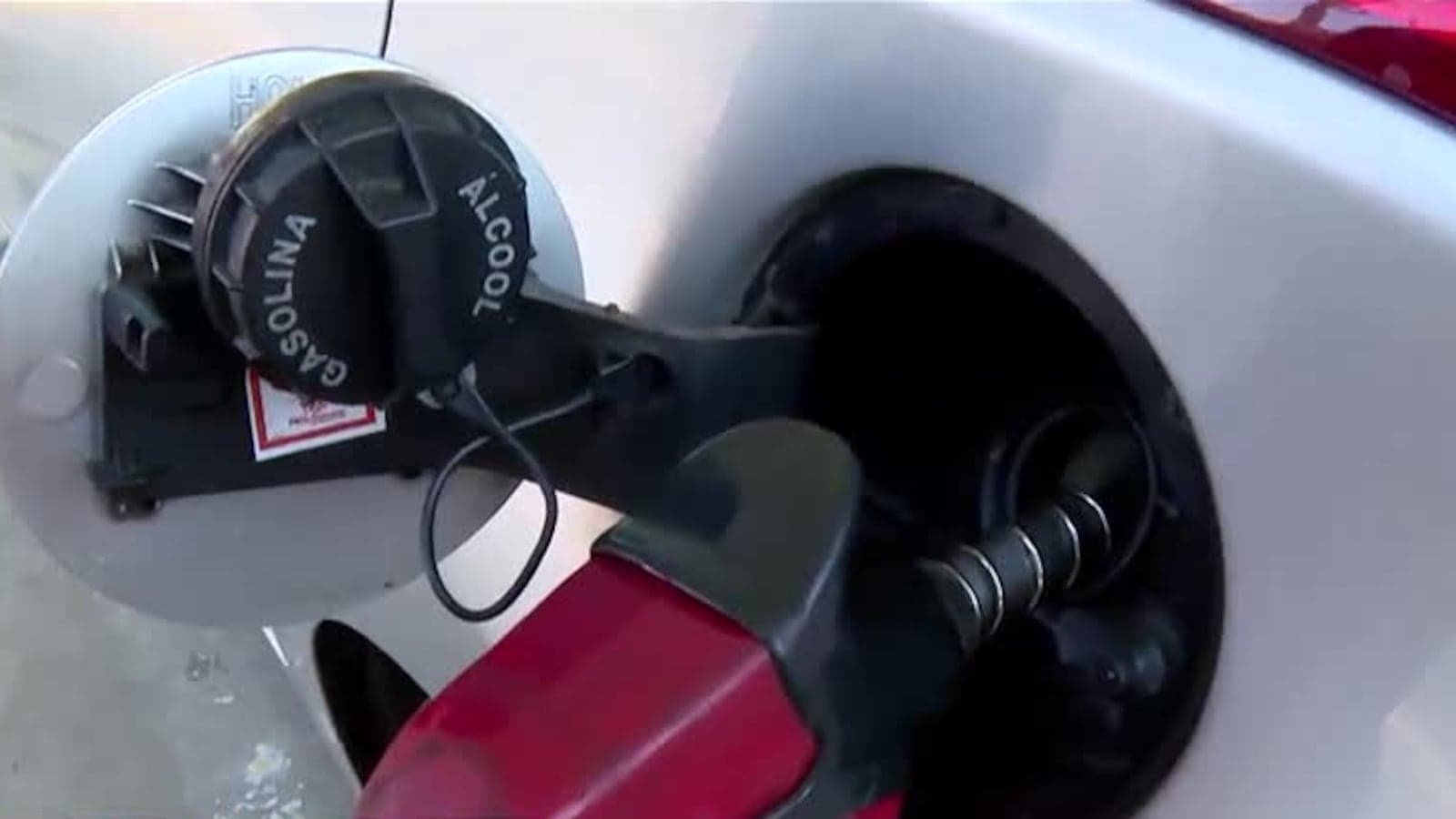 Saiba identificar um combustível adulterado e evite prejuízos no seu carro