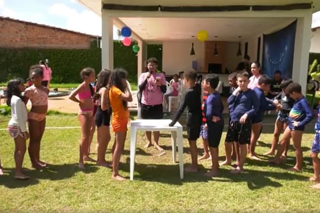 Colônias de férias oferecem atividades para crianças e adolescentes durante o recesso escolar