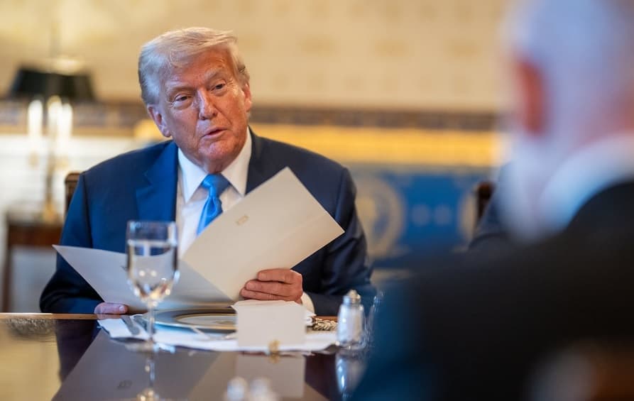 Brasil recebe a maior tarifa entre os 22 países notificados por Trump